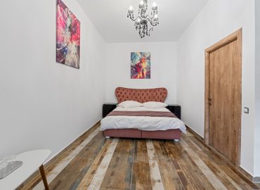 Glossy Room - camera cazare Transylvania House