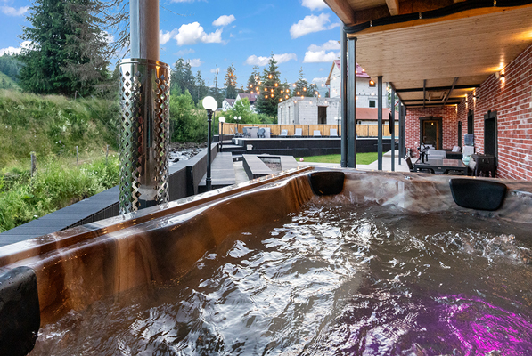 Cazare-Jacuzzi-Piscina-Transylvania-House-pensiune-arieseni-09