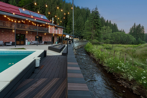 Cazare-Jacuzzi-Piscina-Transylvania-House-pensiune-arieseni