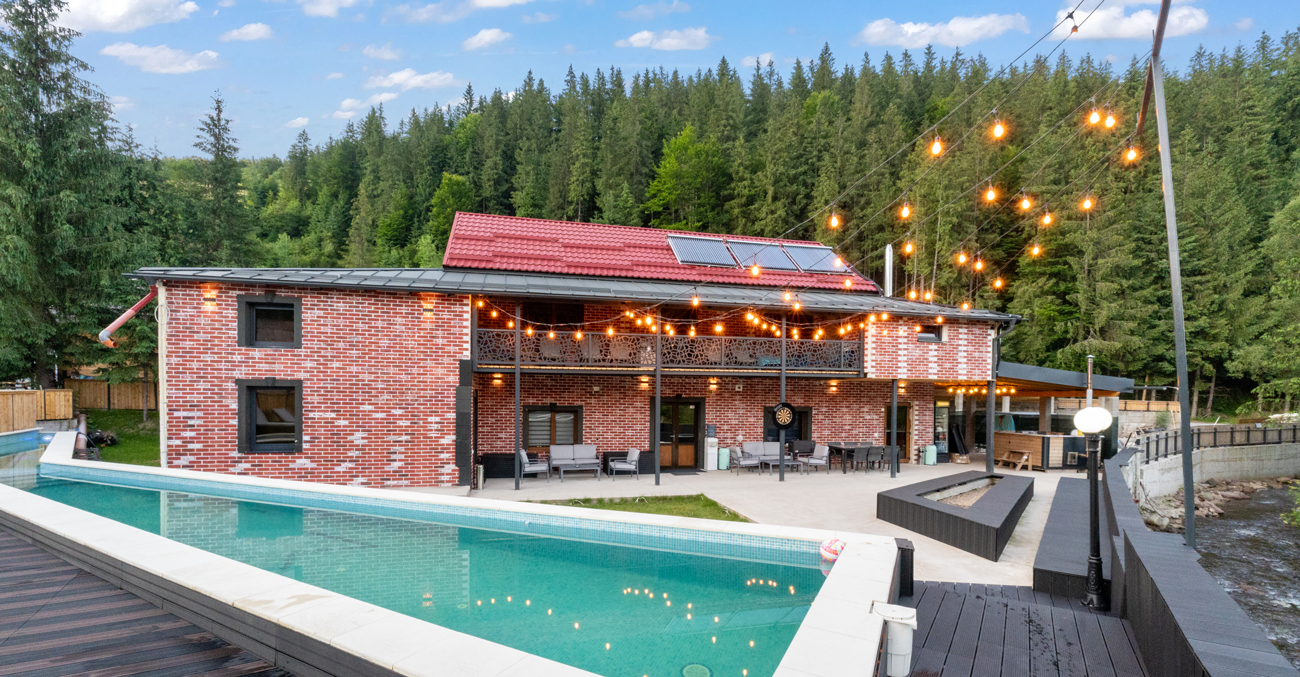 Piscina-Transylvania-House-pensiune-arieeni
